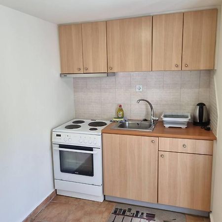 Evi'S Touch 1 Apartman Pórosz Kültér fotó